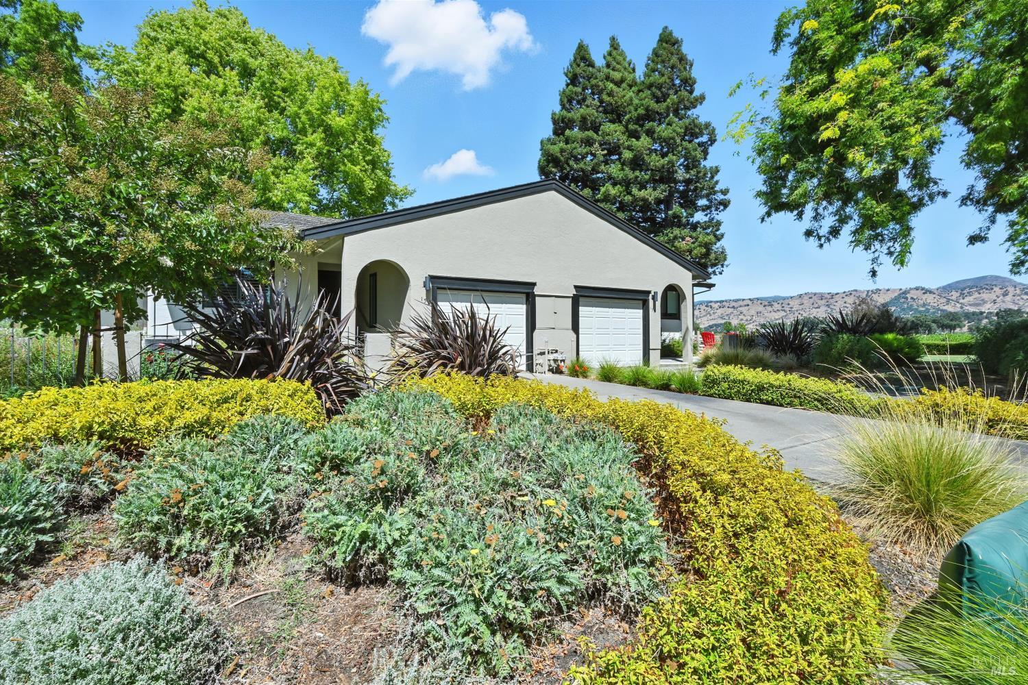Yountville, California, 94599, United States, 2 Bedrooms Bedrooms, ,2 BathroomsBathrooms,Residential,For Sale,1941662