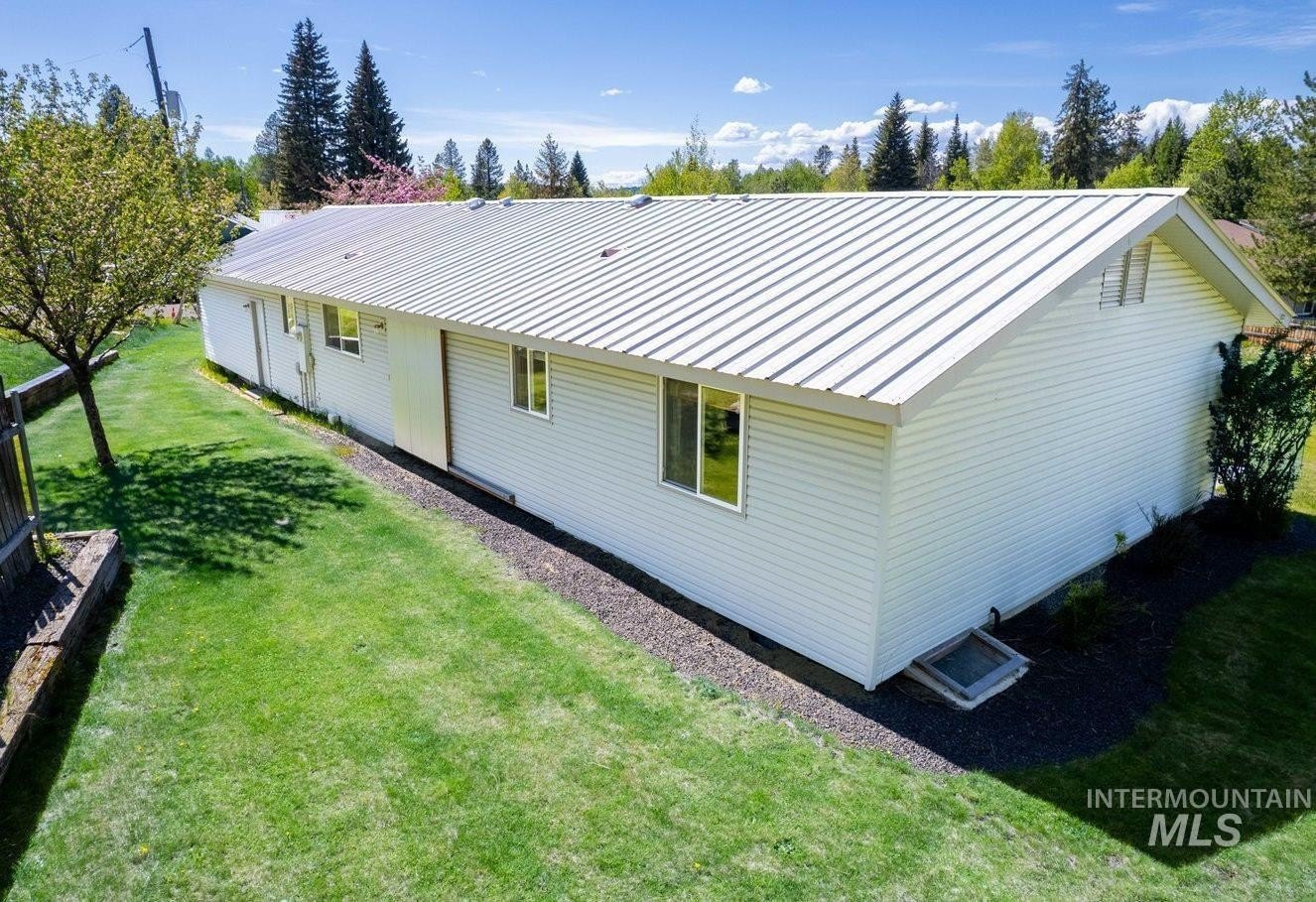 McCall, Idaho, 83638, United States, 3 Bedrooms Bedrooms, ,2 BathroomsBathrooms,Residential,For Sale,2049223