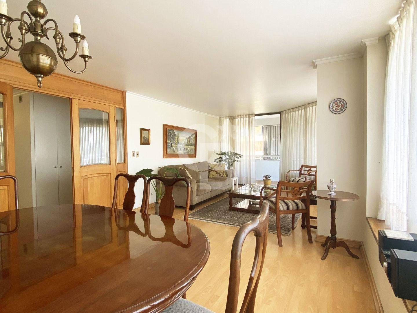 Las Condes, Chile, 5 Bedrooms Bedrooms, ,4 BathroomsBathrooms,Residential,For Sale,1994640