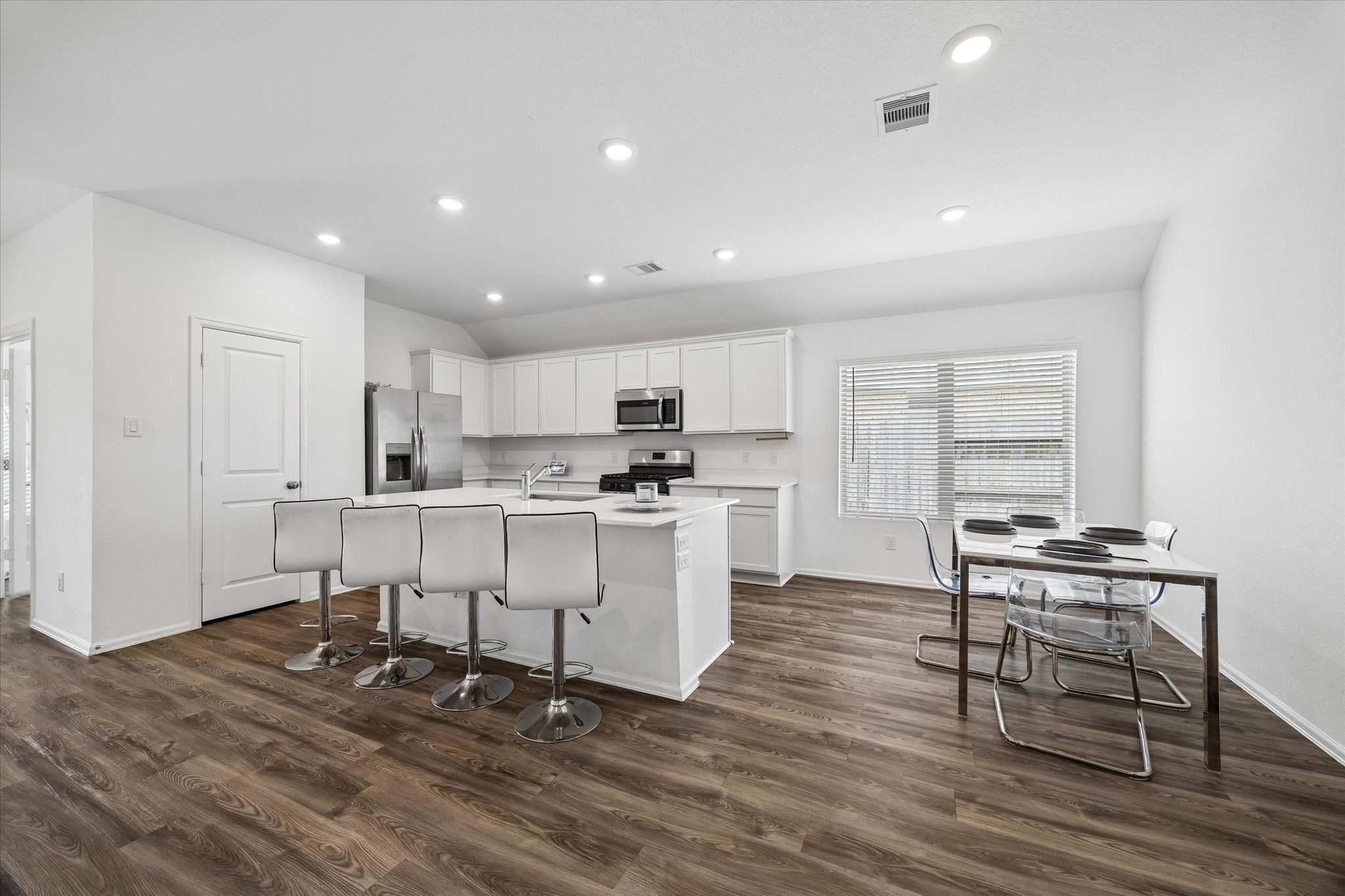  4311 Cedar Ash Drive - 物件實景