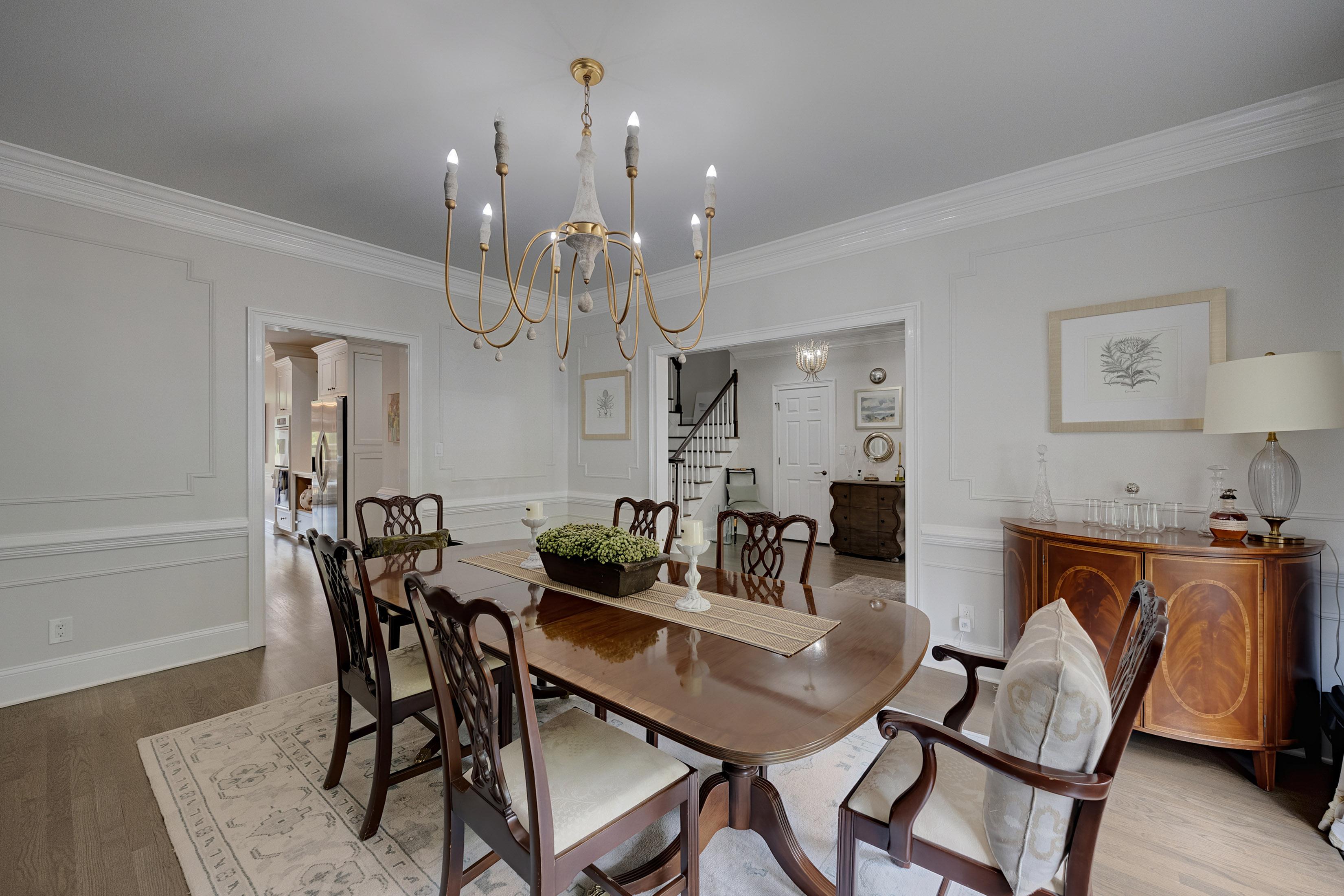  Elegantly Renovated Townhome in Gated Community - 物件實景