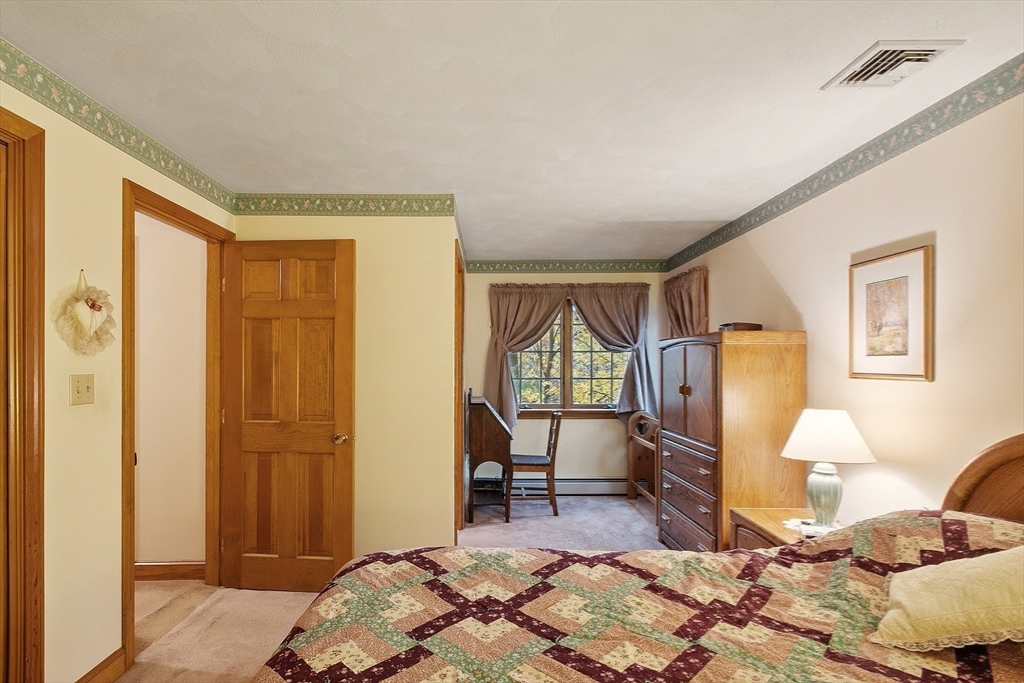 Peabody, Massachusetts, 01960, United States, 4 Bedrooms Bedrooms, ,2 BathroomsBathrooms,Residential,For Sale,1991125