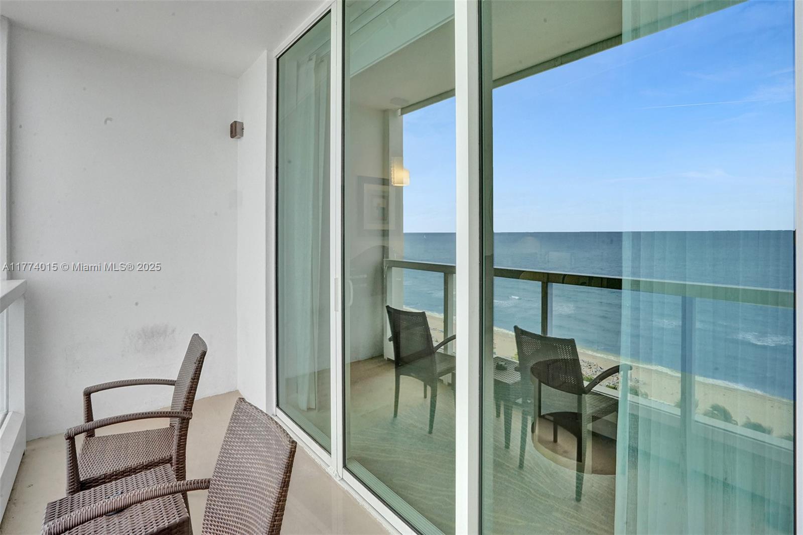 Miami Beach, Florida, 33140, United States, 2 Bedrooms Bedrooms, ,3 BathroomsBathrooms,Residential,For Sale,1759020