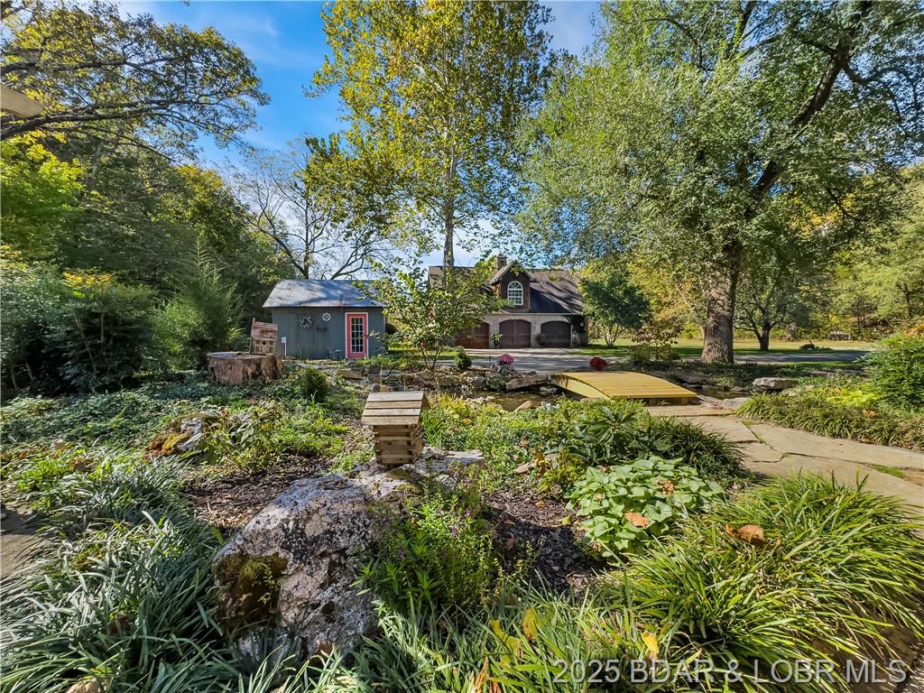 Camdenton, Missouri, 65020, United States, 4 Bedrooms Bedrooms, ,5 BathroomsBathrooms,Residential,For Sale,1989122