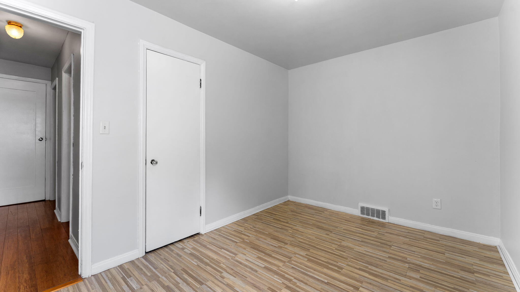 Ann Arbor, Michigan, 48103, United States, 3 Bedrooms Bedrooms, ,2 BathroomsBathrooms,Residential,For Sale,1937160
