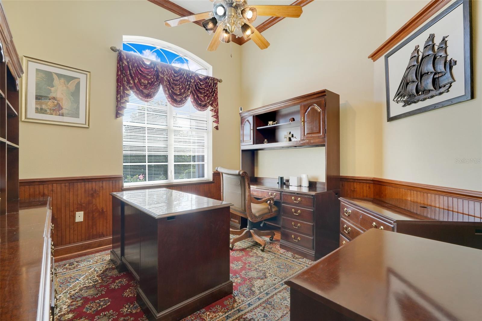 MINNEOLA, Florida, 34715, United States, 4 Bedrooms Bedrooms, ,4 BathroomsBathrooms,Residential,For Sale,1933322