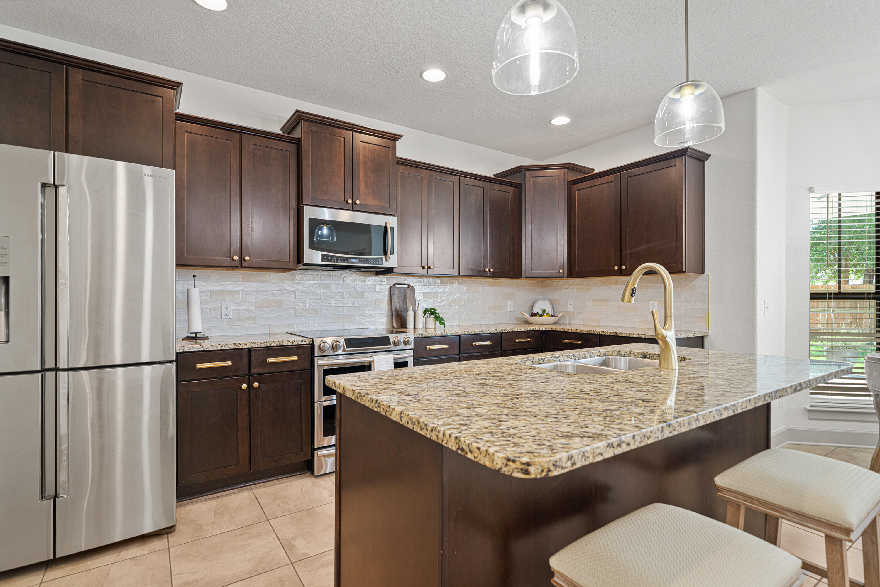 Crestview, Florida, 32536, United States, 5 Bedrooms Bedrooms, ,5 BathroomsBathrooms,Residential,For Sale,1906296