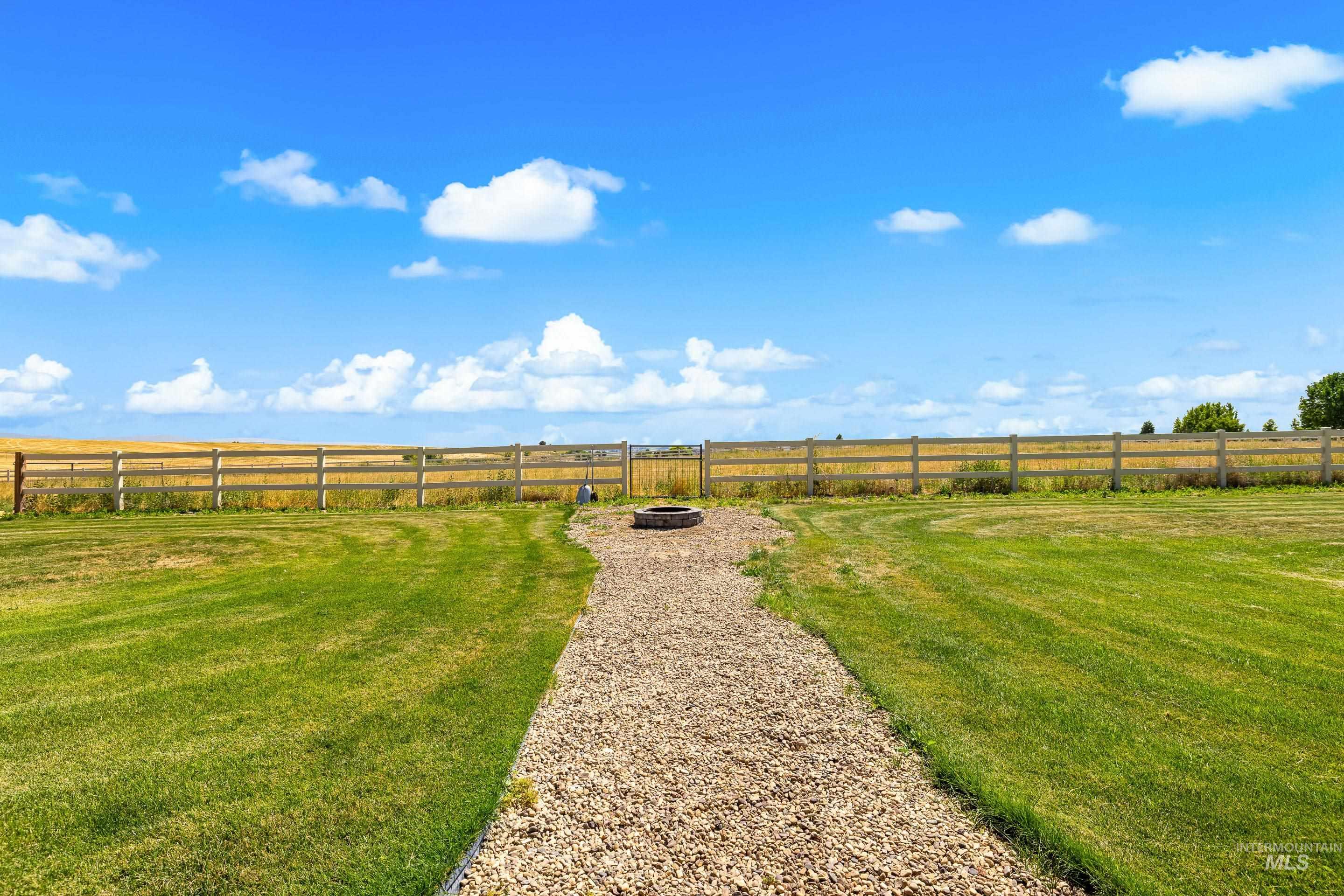 Nampa, Idaho, 83686, United States, 5 Bedrooms Bedrooms, ,Residential,For Sale,1989530