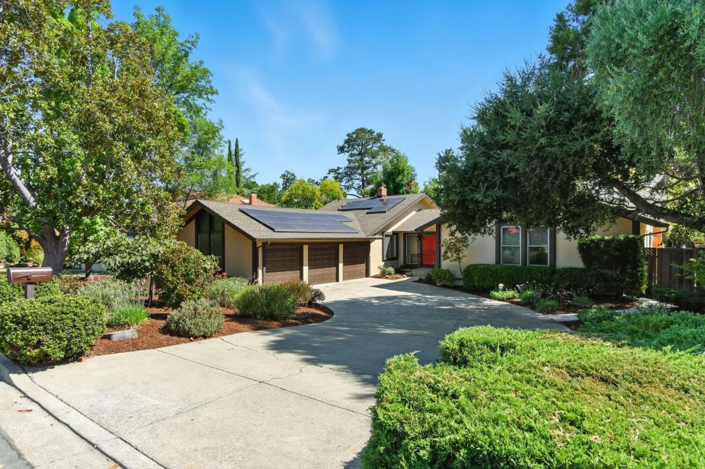 Saratoga, California, 95070, United States, 5 Bedrooms Bedrooms, ,3 BathroomsBathrooms,Residential,For Sale,1942184