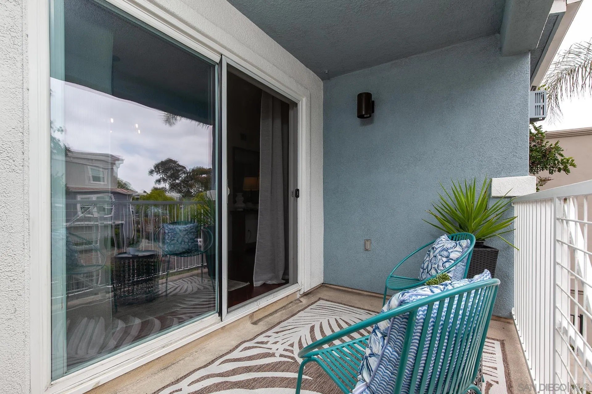 San Diego, California, 92106, United States, 2 Bedrooms Bedrooms, ,3 BathroomsBathrooms,Residential,For Sale,1919740
