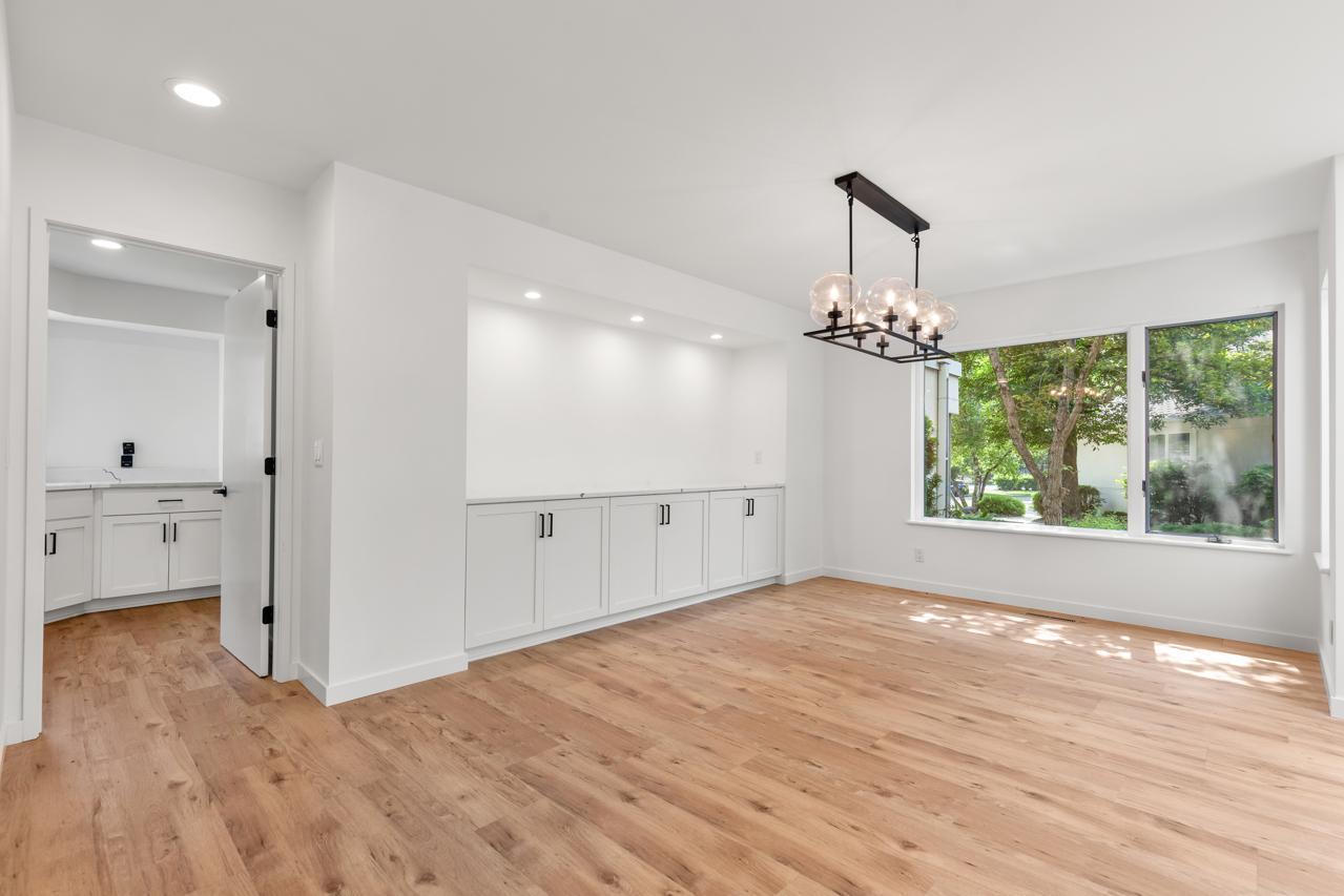 Minnetonka, Minnesota, 55305, United States, 3 Bedrooms Bedrooms, ,2 BathroomsBathrooms,Residential,For Sale,1903337