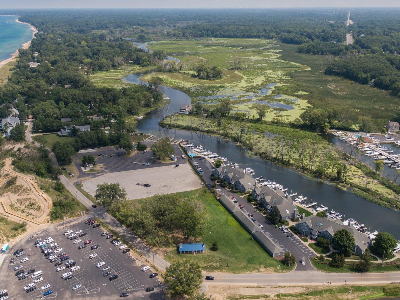 New Buffalo, Michigan, 49117, United States, 4 Bedrooms Bedrooms, ,3 BathroomsBathrooms,Residential,For Sale,1992031