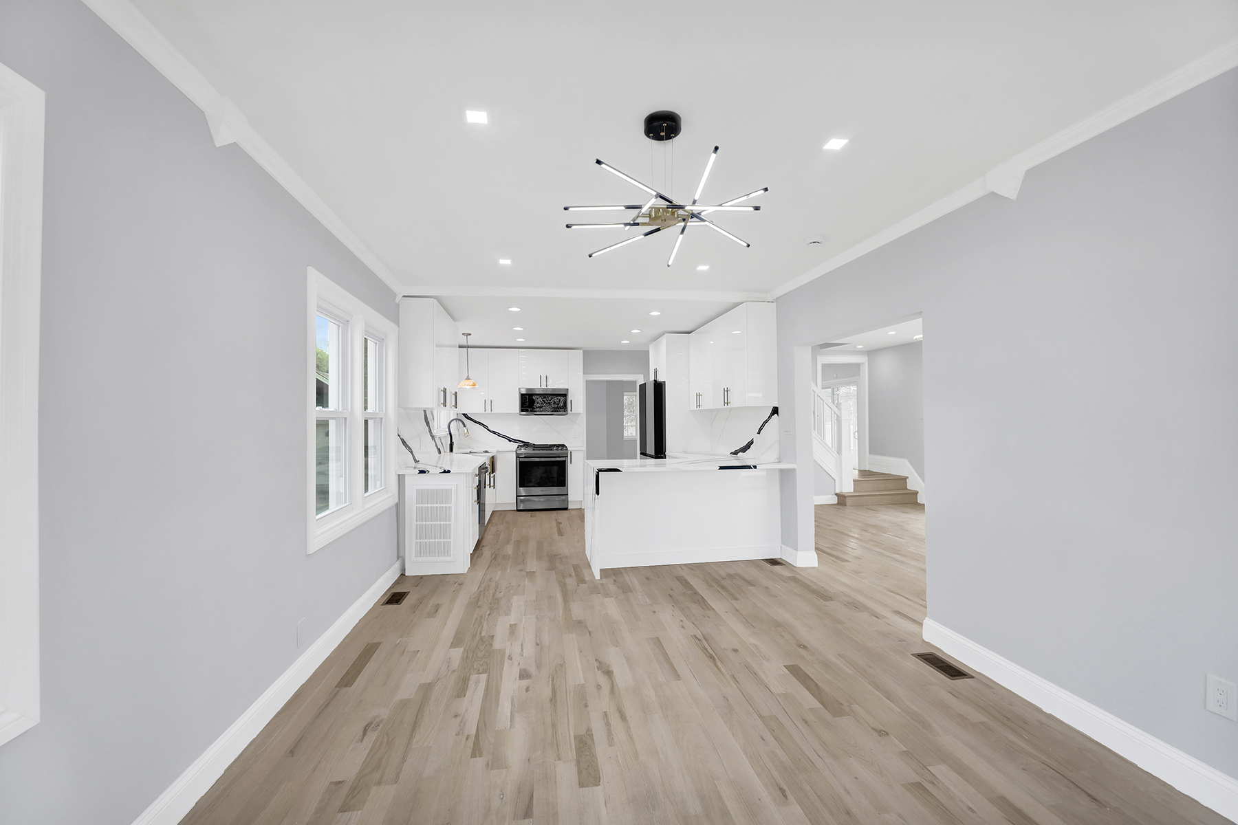 Oceanside, New York, 11572, United States, 5 Bedrooms Bedrooms, ,3 BathroomsBathrooms,Residential,For Sale,1914667