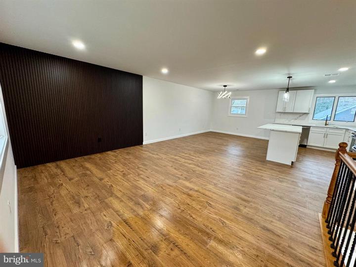 Lawrence, New Jersey, 08648, United States, 4 Bedrooms Bedrooms, ,3 BathroomsBathrooms,Residential,For Sale,1930048