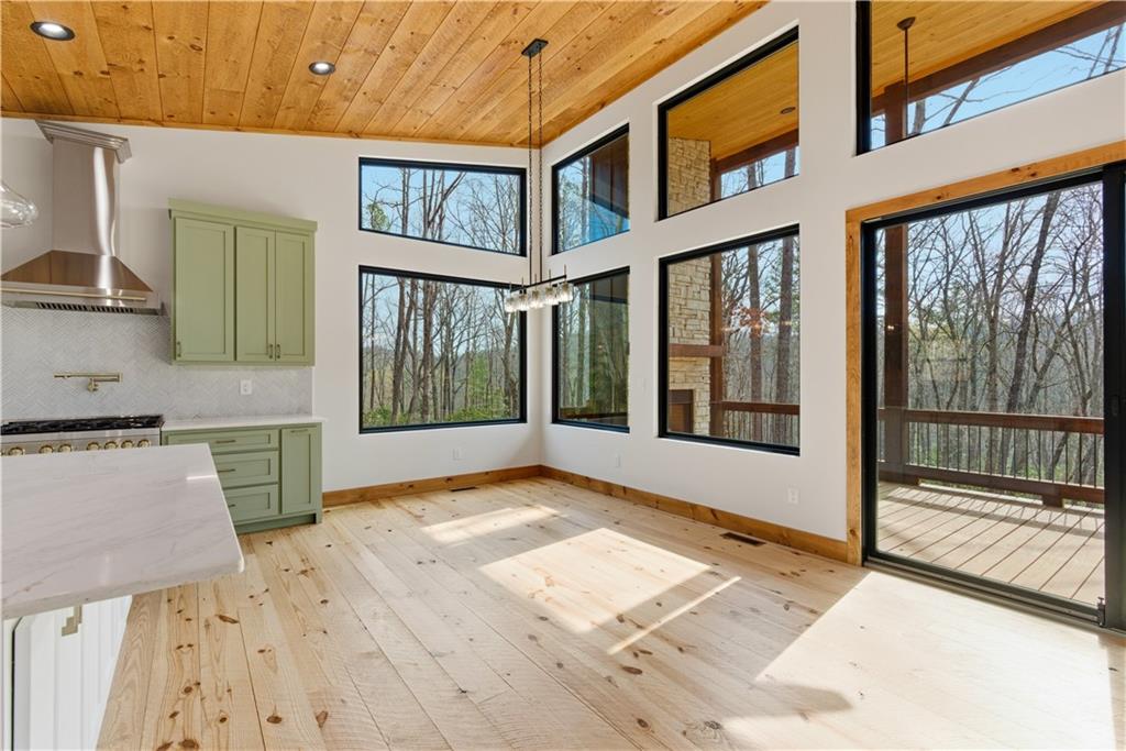 Morganton, Georgia, 30560, United States, 3 Bedrooms Bedrooms, ,4 BathroomsBathrooms,Residential,For Sale,2037777