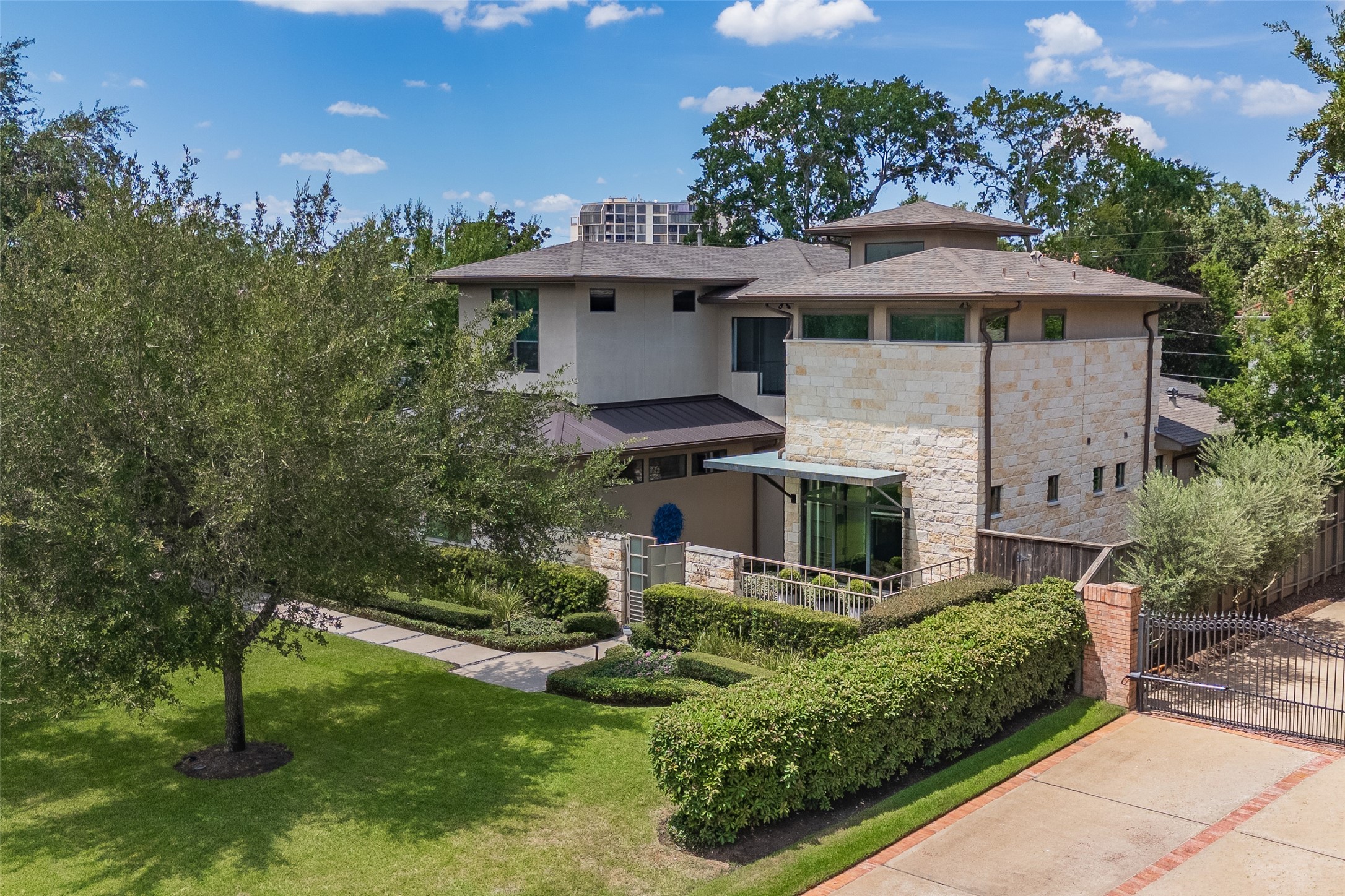  5642 Cedar Creek Drive - 物件實景