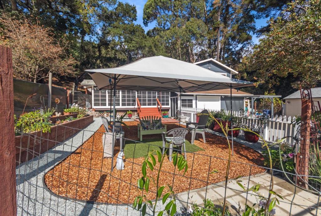 Royal Oaks, California, 95076, United States, 4 Bedrooms Bedrooms, ,3 BathroomsBathrooms,Residential,For Sale,1810635