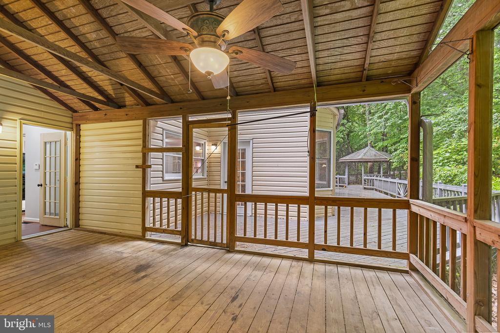 Stafford, Virginia, 22554, United States, 5 Bedrooms Bedrooms, ,4 BathroomsBathrooms,Residential,For Sale,1938309