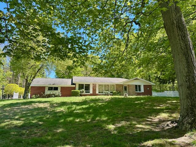 Fennville, Michigan, 49408, United States, 3 Bedrooms Bedrooms, ,2 BathroomsBathrooms,Residential,For Sale,2027985
