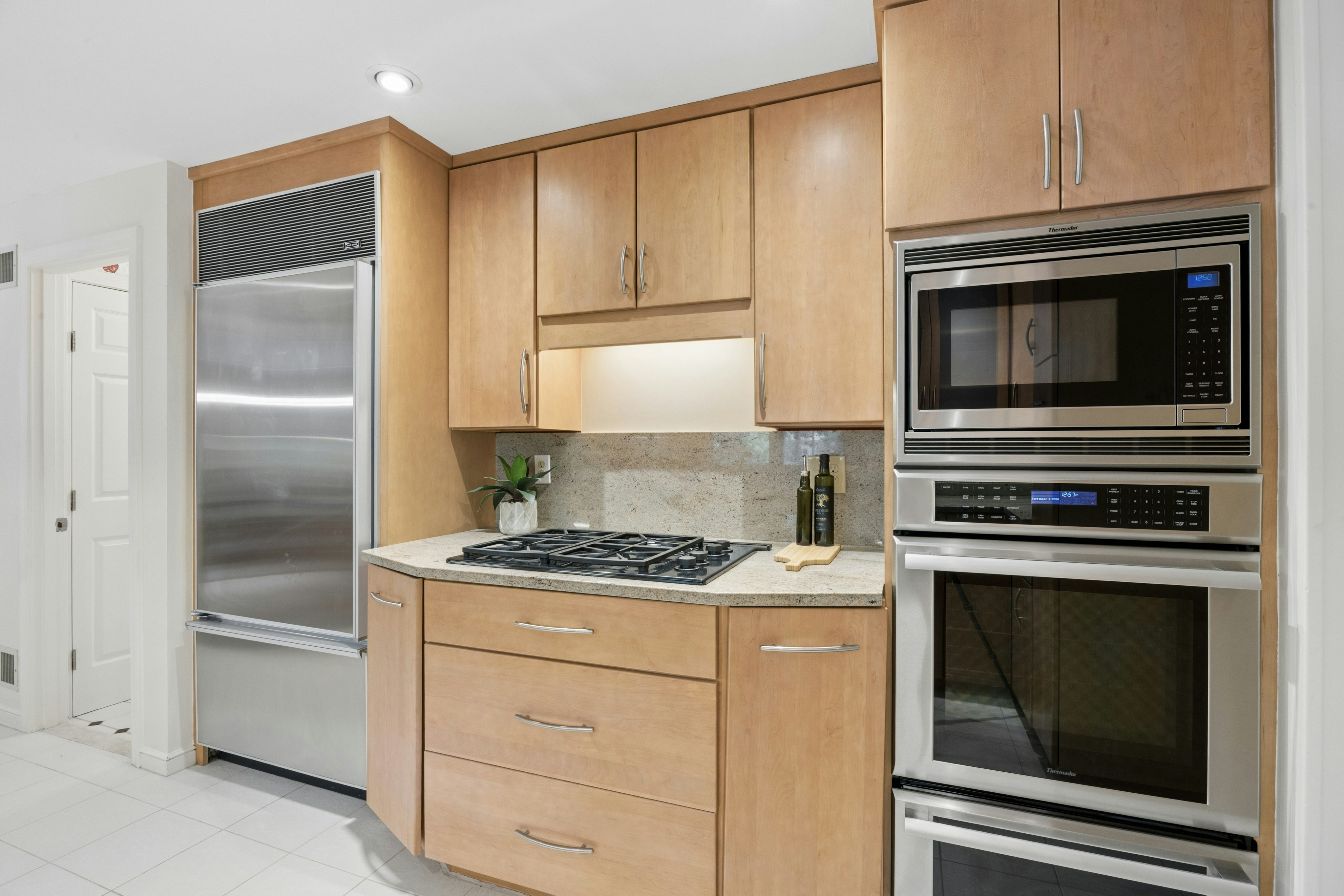  18 Lois Lane, Lexington, MA, 02420 - 物件實景