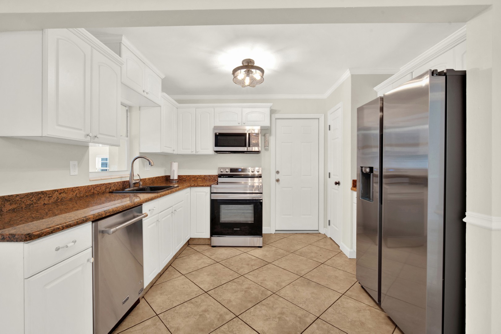 Palmetto Bay, Florida, 33157, United States, 4 Bedrooms Bedrooms, ,3 BathroomsBathrooms,Residential,For Sale,1860660