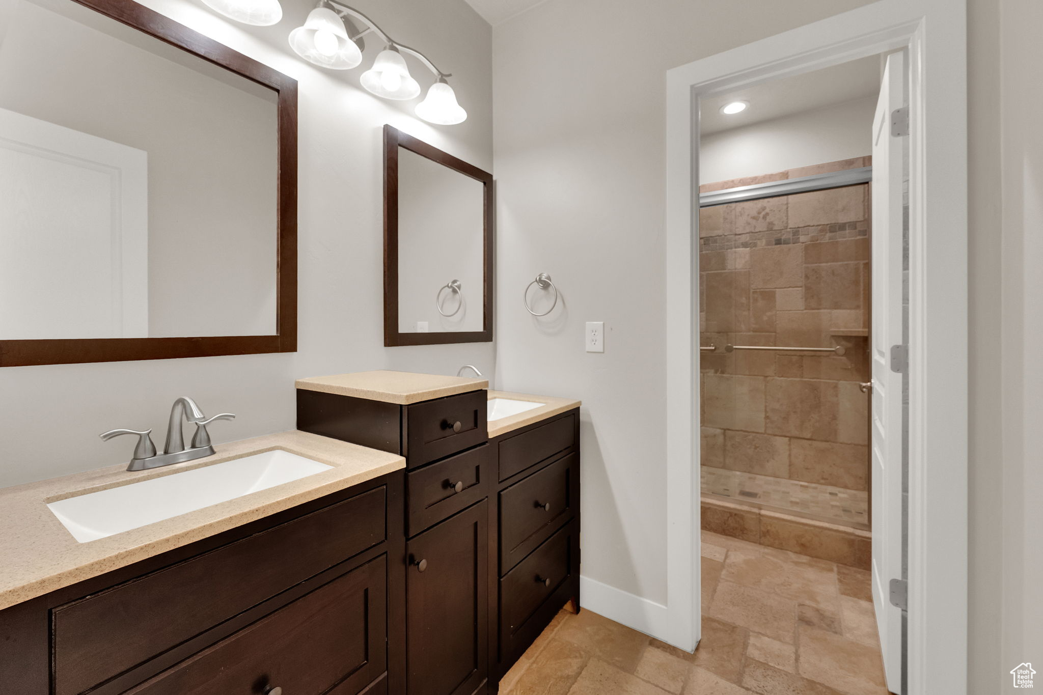 Herriman, Utah, 84096, United States, 5 Bedrooms Bedrooms, ,3 BathroomsBathrooms,Residential,For Sale,1991477