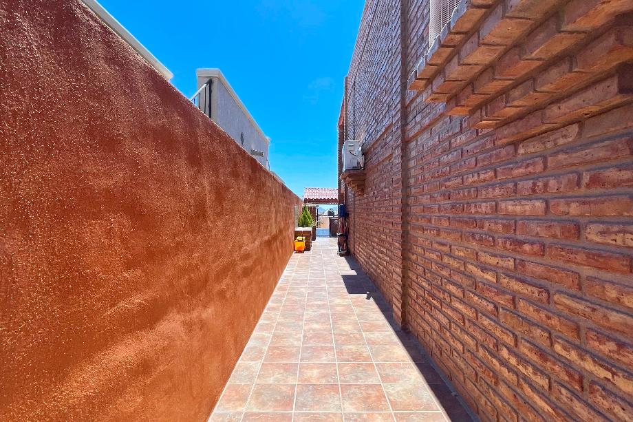 Guaymas, Sonora, 85506, Mexico, 4 Bedrooms Bedrooms, ,2 BathroomsBathrooms,Residential,For Sale,1918784