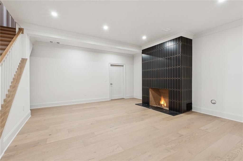 Alpharetta, Georgia, 30004, United States, 5 Bedrooms Bedrooms, ,7 BathroomsBathrooms,Residential,For Sale,1978962