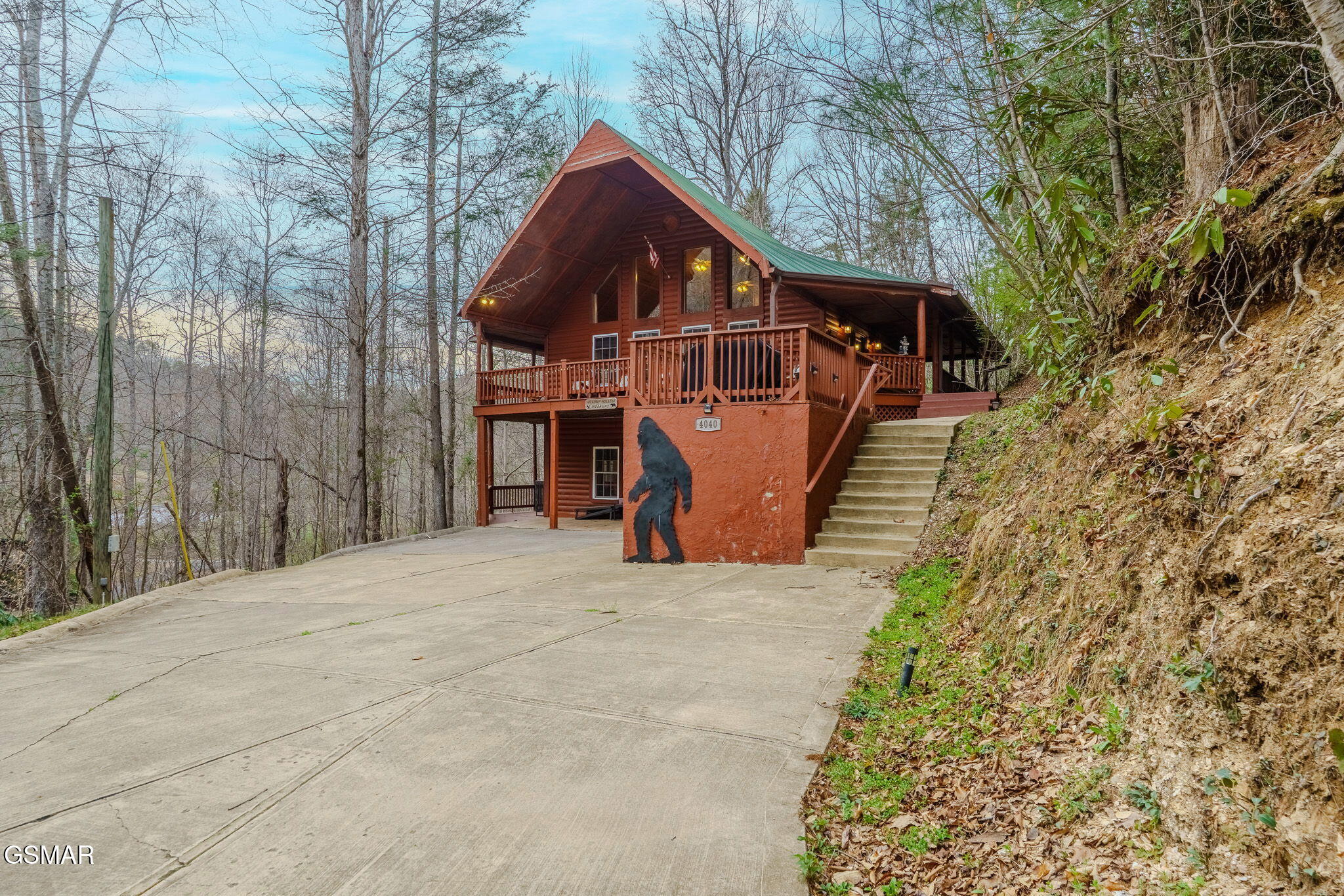 Sevierville, Tennessee, 37862, United States, 3 Bedrooms Bedrooms, ,3 BathroomsBathrooms,Residential,For Sale,2031500