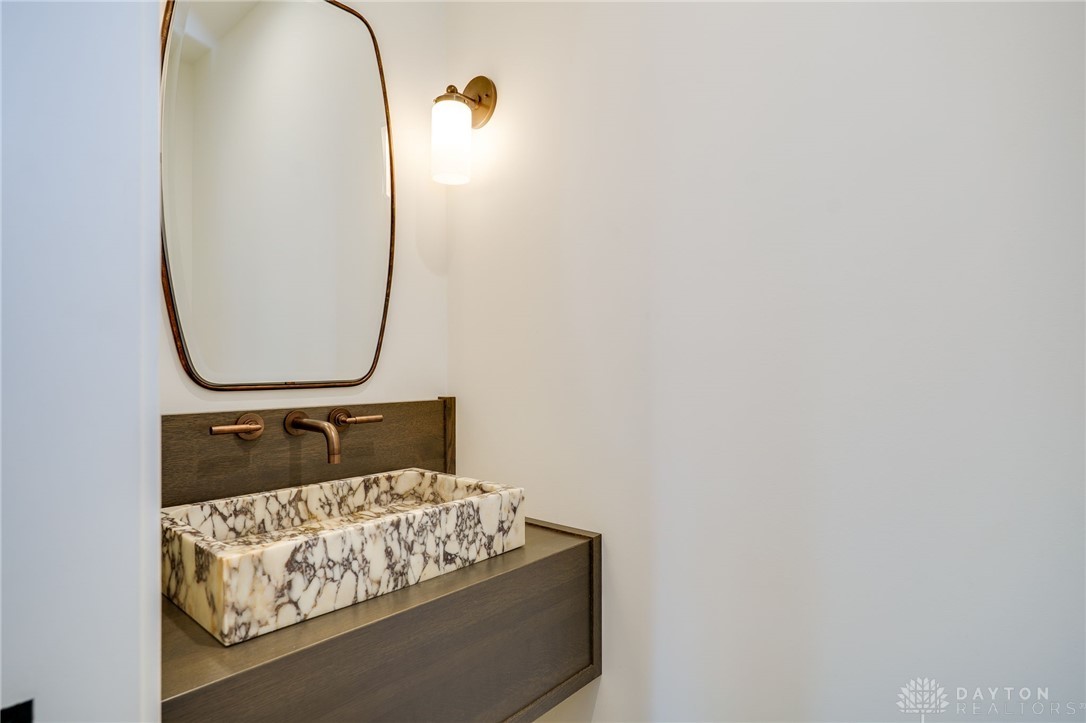 Washington Twp, Ohio, 45458, United States, 5 Bedrooms Bedrooms, ,5 BathroomsBathrooms,Residential,For Sale,1988352