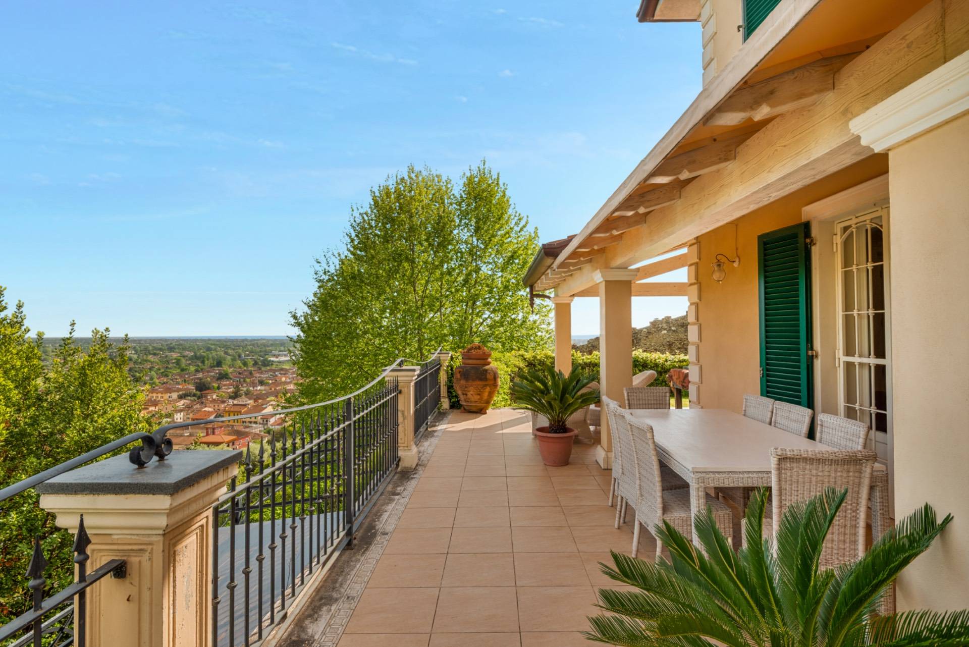 Pietrasanta, Lucca, 55045, IT, 3 Bedrooms Bedrooms, ,3 BathroomsBathrooms,Residential,For Sale,1903530