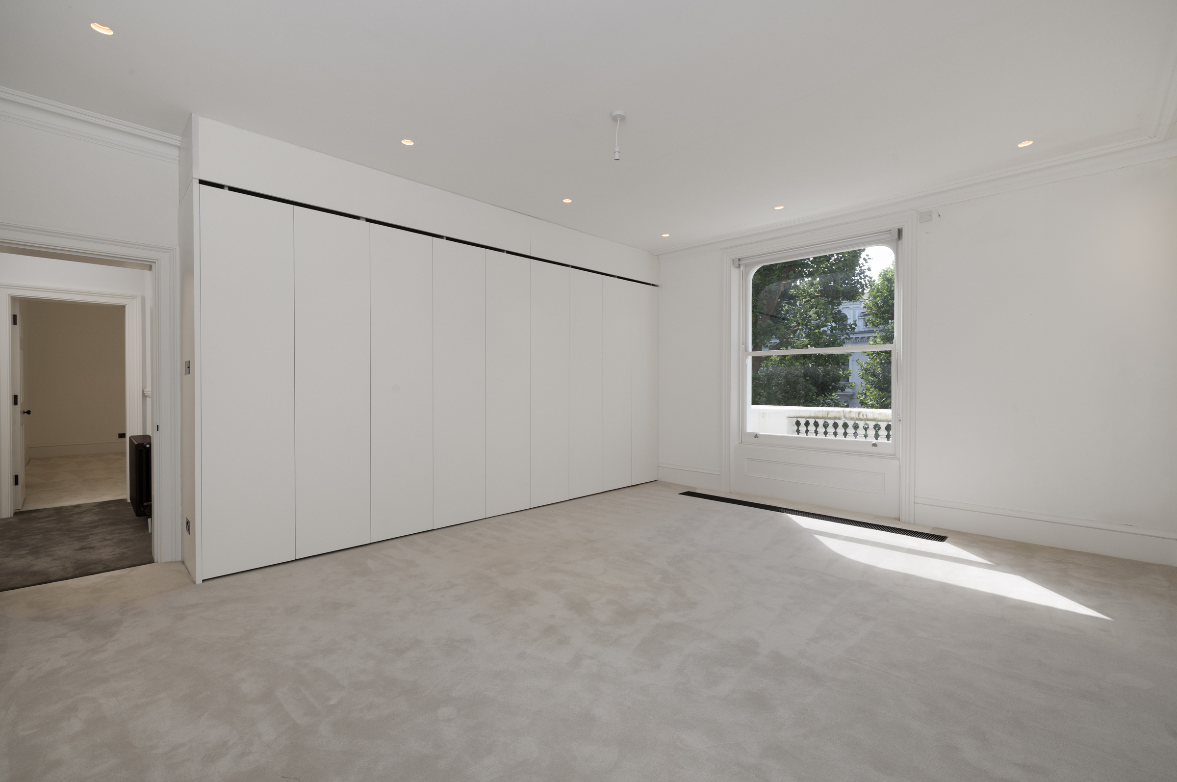  White Stucco Villa on Holland Park with Leisure Complex and Private Lift - 物件實景