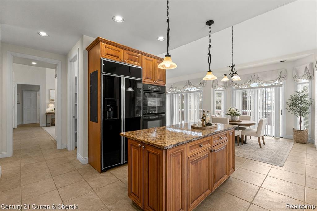 Northville Township, Michigan, 48168, United States, 3 Bedrooms Bedrooms, ,4 BathroomsBathrooms,Residential,For Sale,2024009