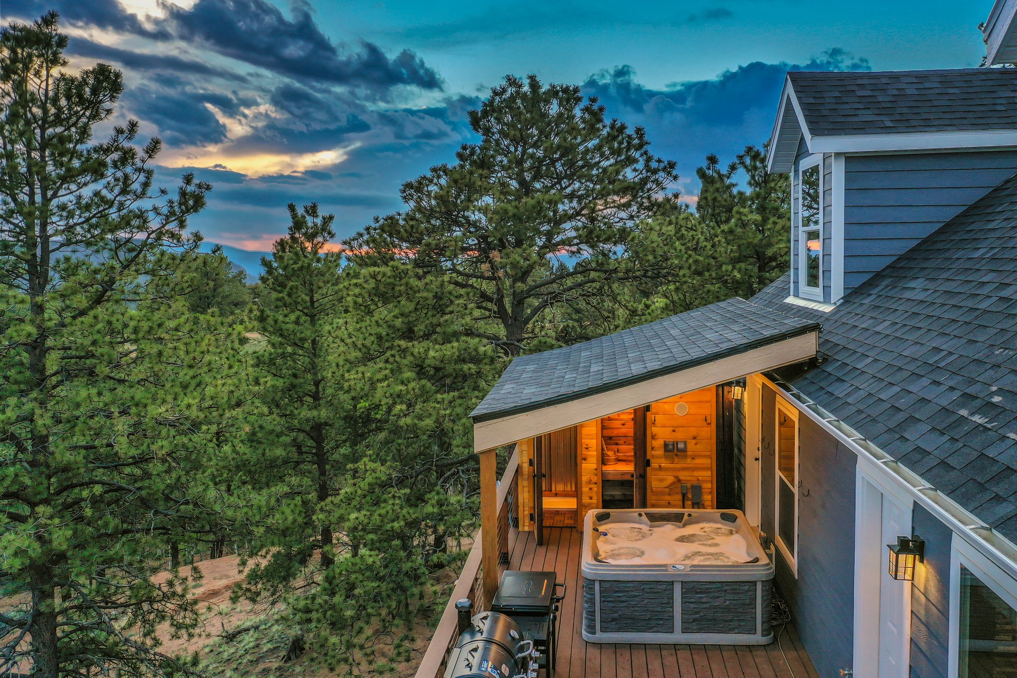 Cripple Creek, Colorado, 80813, United States, 4 Bedrooms Bedrooms, ,3 BathroomsBathrooms,Residential,For Sale,1856963