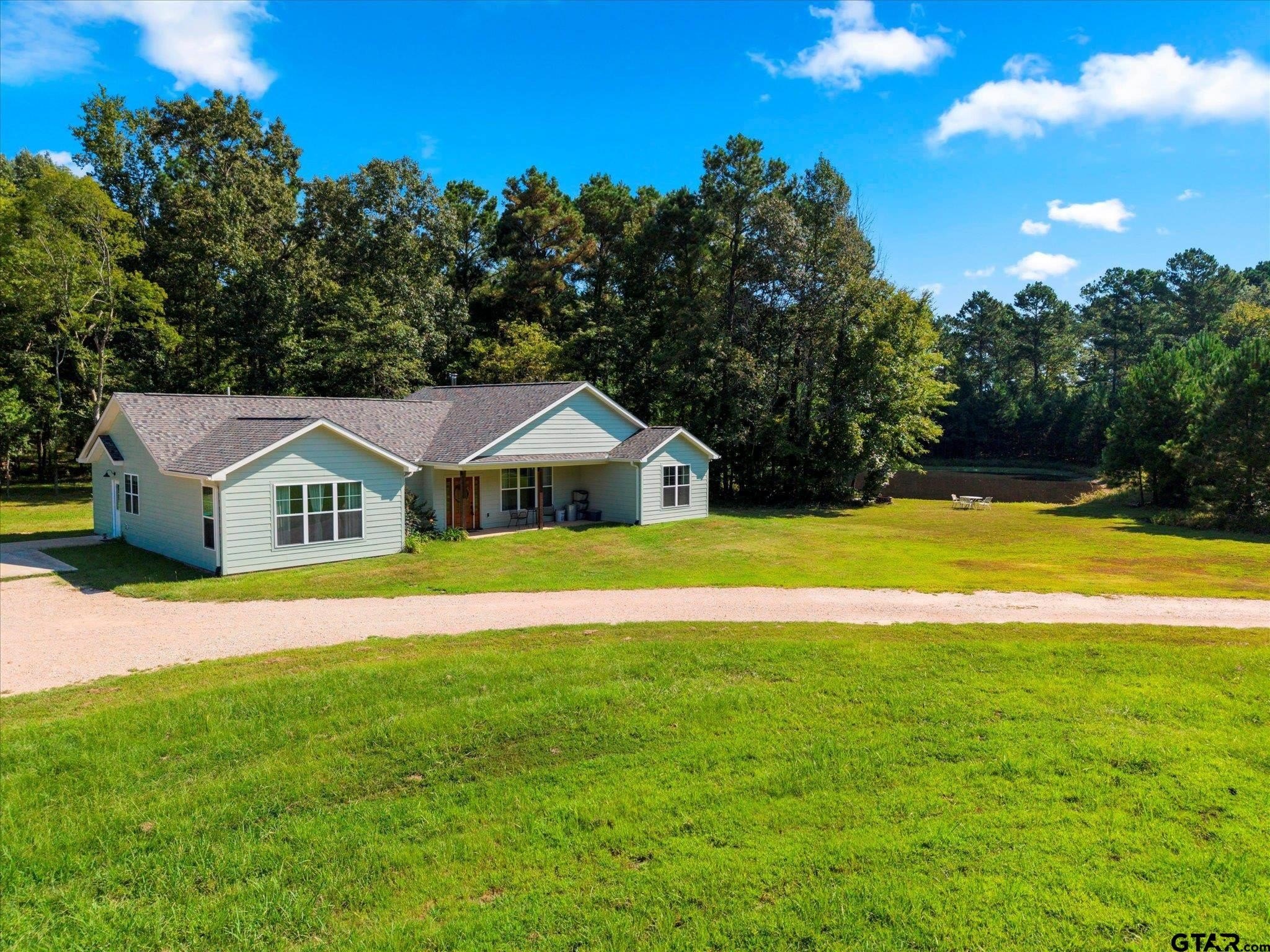 Pittsburg, Texas, 75686, United States, 3 Bedrooms Bedrooms, ,3 BathroomsBathrooms,Residential,For Sale,1937042