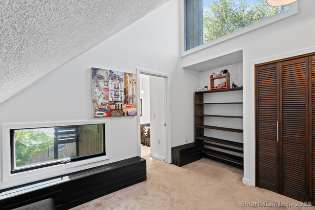 Killingly, Connecticut, 06239, United States, 2 Bedrooms Bedrooms, ,2 BathroomsBathrooms,Residential,For Sale,2000954