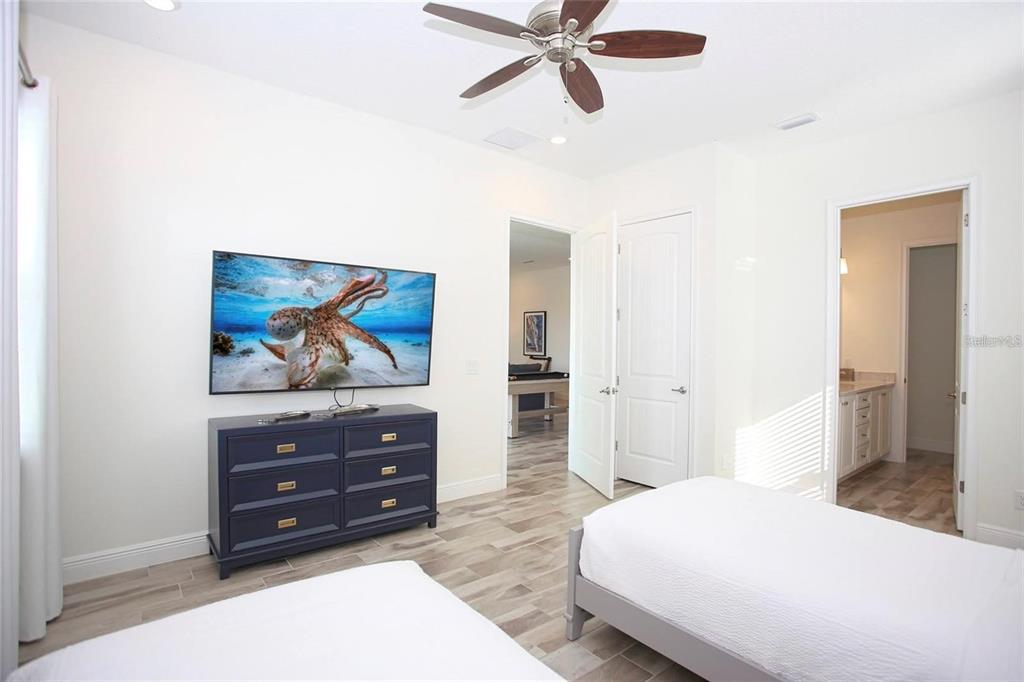 Kissimmee, Florida, 34747, United States, 6 Bedrooms Bedrooms, ,6 BathroomsBathrooms,Residential,For Sale,1994455