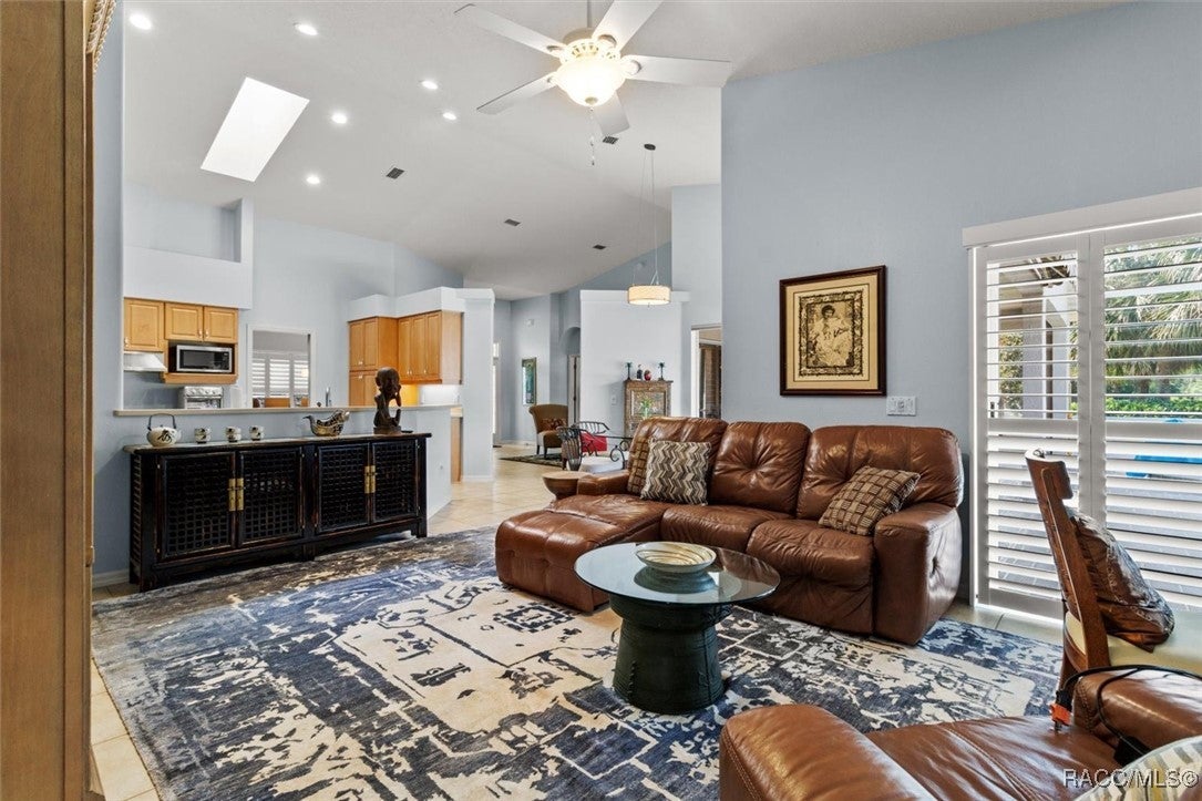 Hernando, Florida, 34442, United States, 3 Bedrooms Bedrooms, ,2 BathroomsBathrooms,Residential,For Sale,1846869
