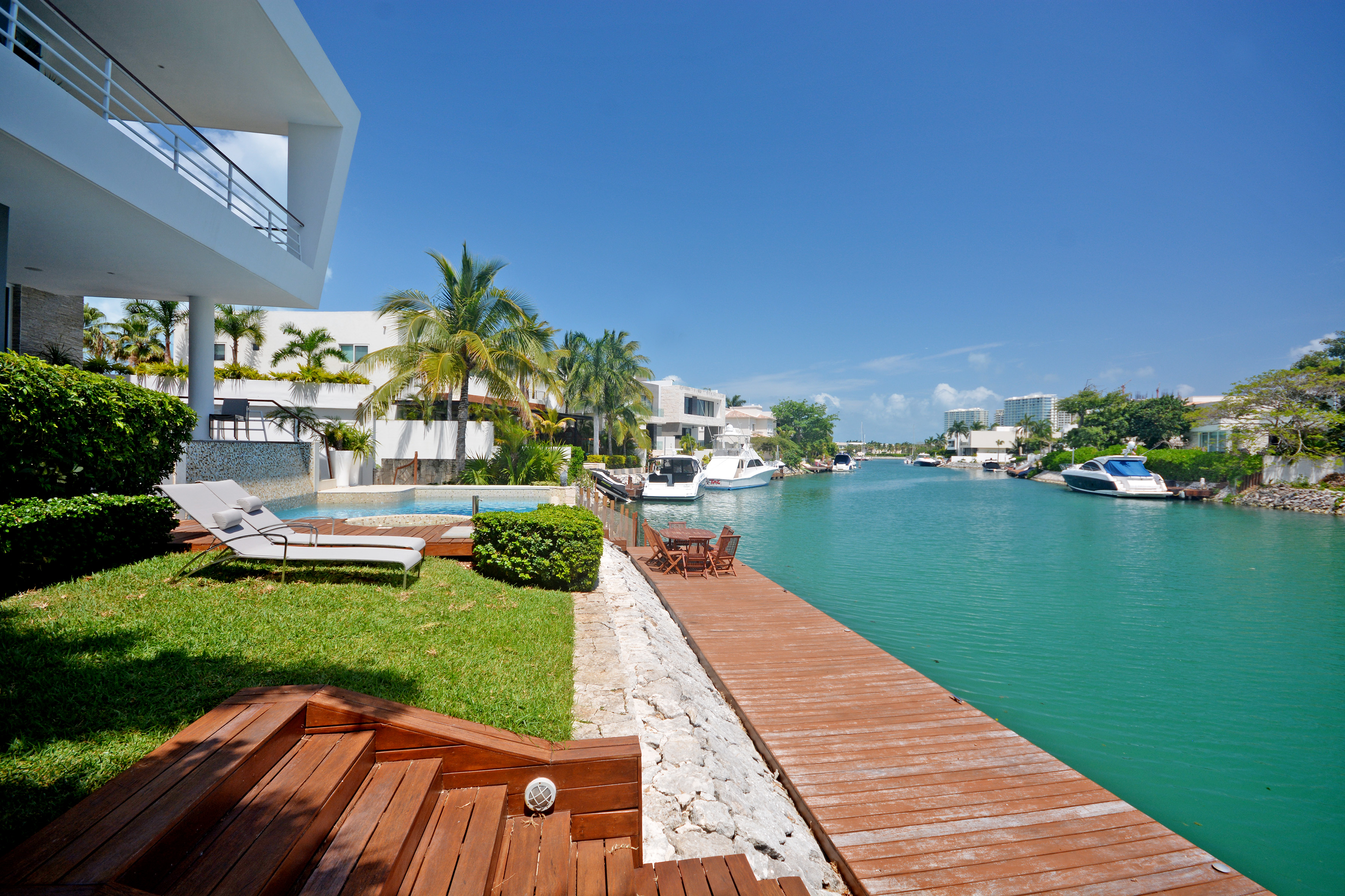 EXCLUSIVE RESIDENCE WITH PRIVATE DOCK - 物件實景
