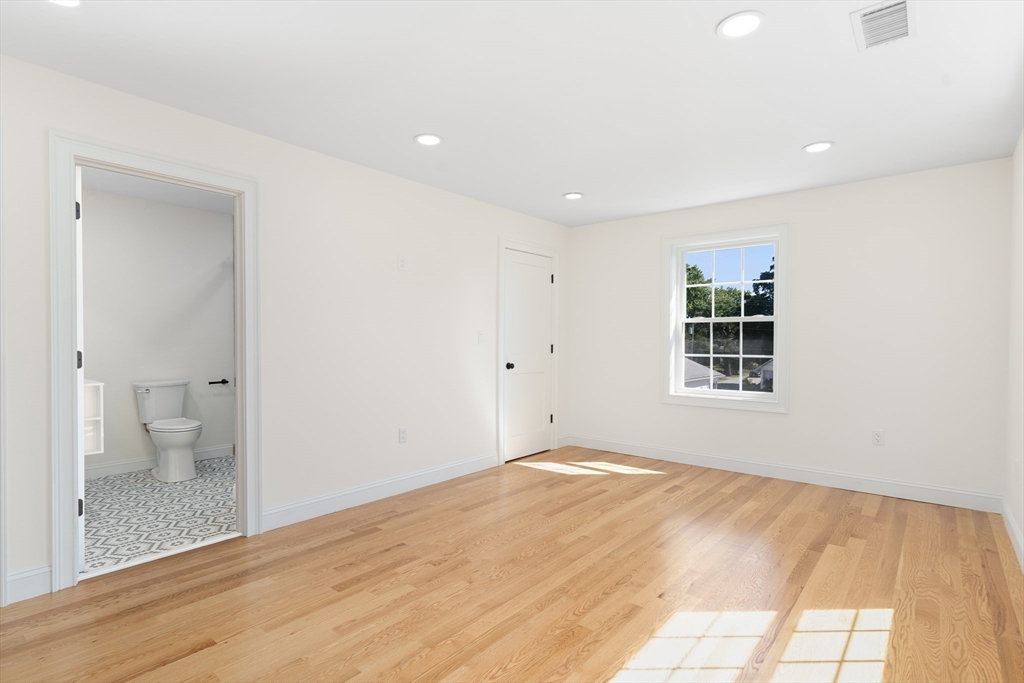 Attleboro, Massachusetts, 02703, United States, 3 Bedrooms Bedrooms, ,3 BathroomsBathrooms,Residential,For Sale,1908600