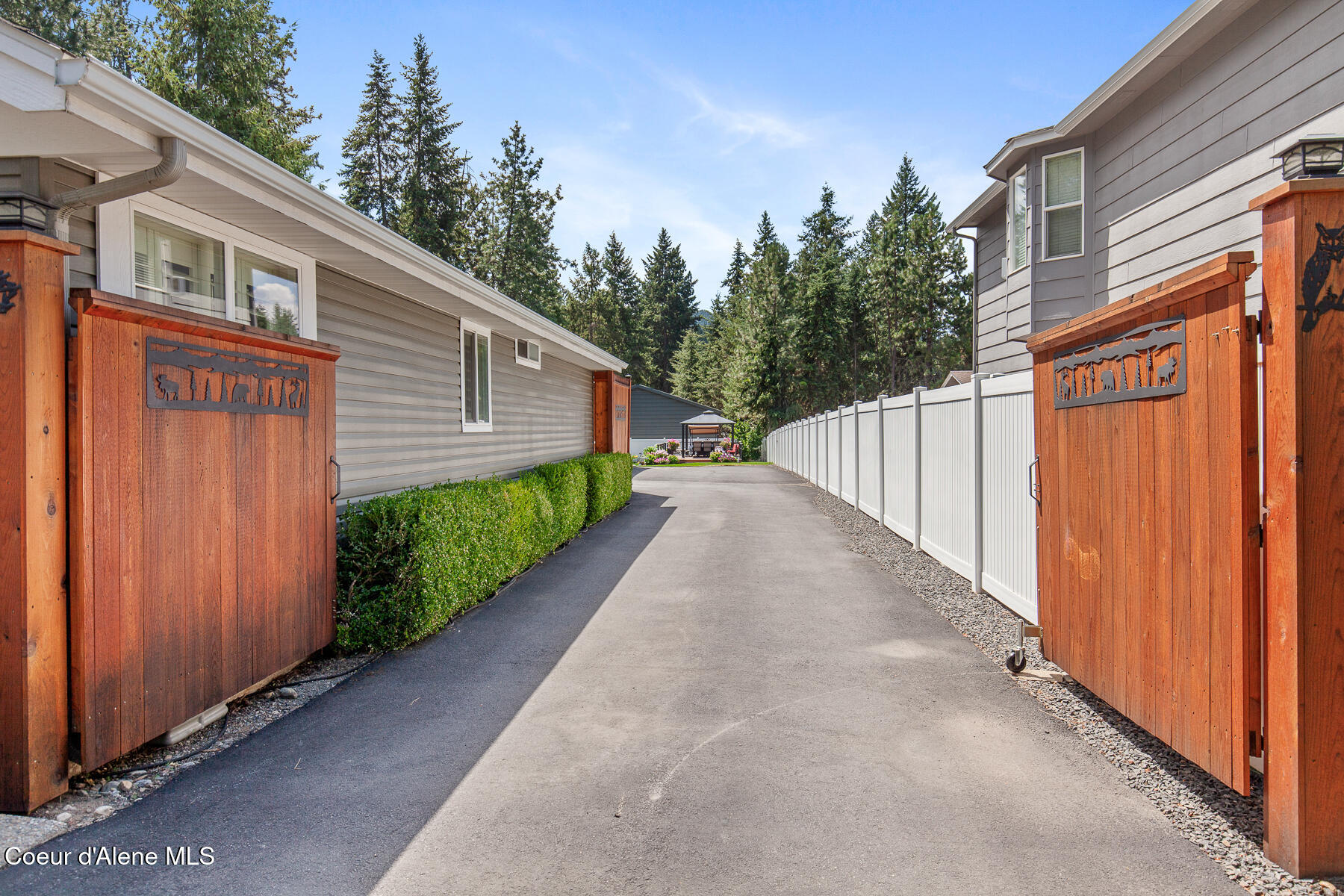 Coeur d'Alene, Idaho, 83814, United States, 3 Bedrooms Bedrooms, ,2 BathroomsBathrooms,Residential,For Sale,1895334
