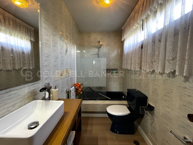 Pontevedra, Vigo, Comesa?a - Matam?, Matam? Pontev, Vigo, Galicia, ES, 4 Bedrooms Bedrooms, ,3 BathroomsBathrooms,Residential,For Sale,Pontevedra, Vigo, Comesa?a - Matam?, Matam? Pontev,1599052