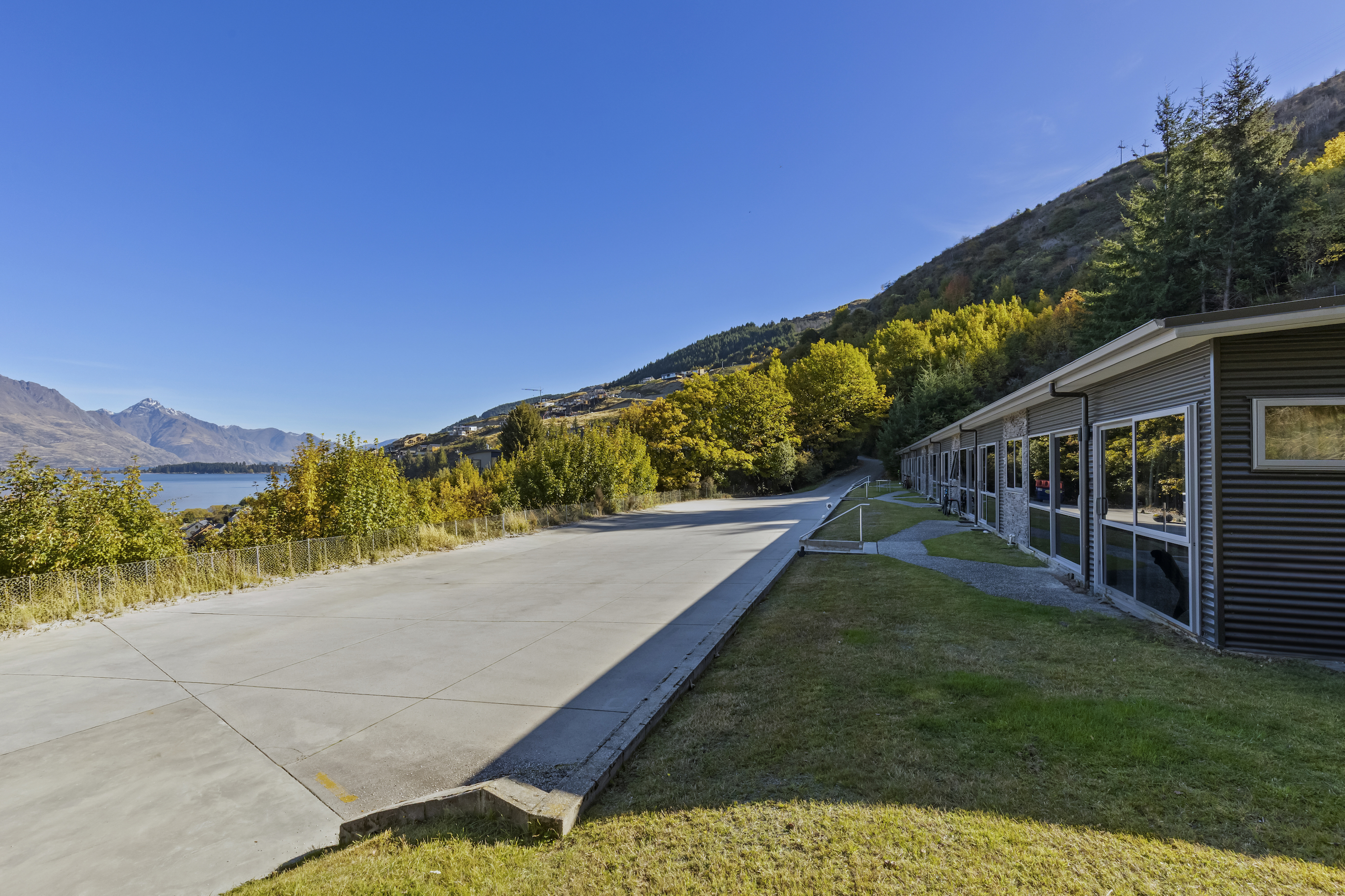  Central Multi-Unit Rental Investment Property - 物件實景
