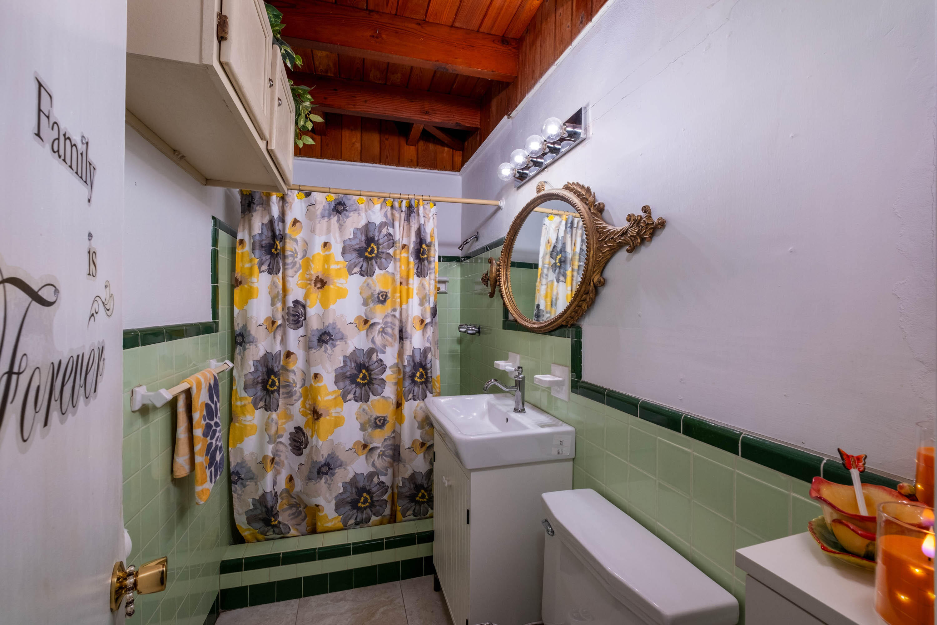 KEY LARGO, Florida, 33037, United States, 10 Bedrooms Bedrooms, ,9 BathroomsBathrooms,Residential,For Sale,1759223