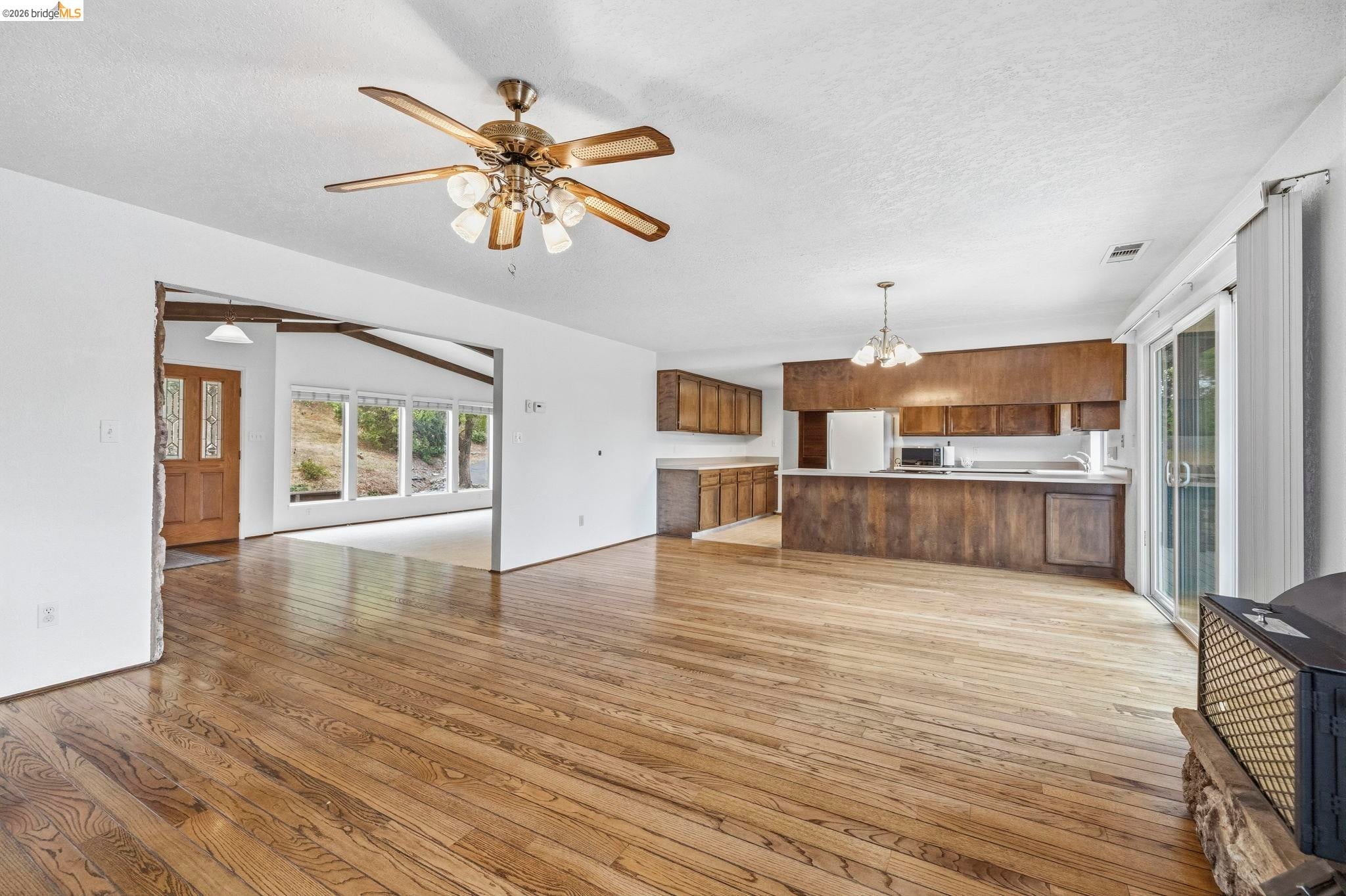 Sonora, California, 95370, United States, 4 Bedrooms Bedrooms, ,2 BathroomsBathrooms,Residential,For Sale,2049184