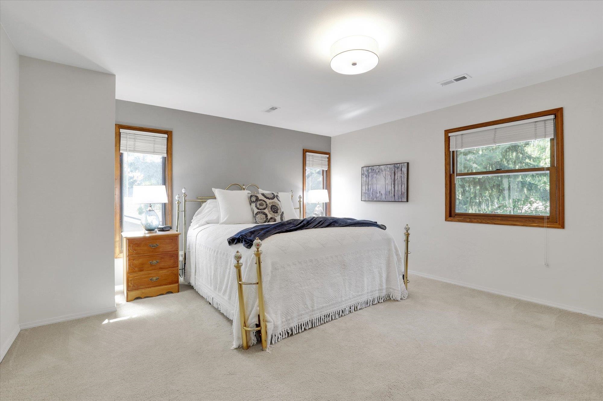 Spokane, Washington, 99203, United States, 5 Bedrooms Bedrooms, ,4 BathroomsBathrooms,Residential,For Sale,1914349