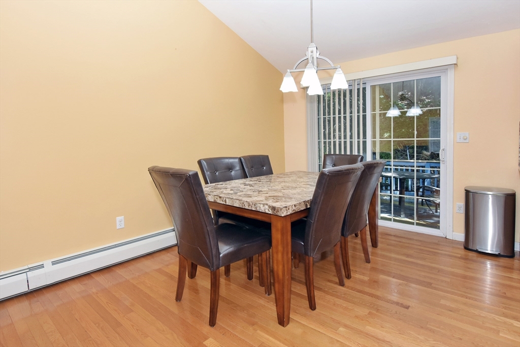 Worcester, Massachusetts, 01602, United States, 3 Bedrooms Bedrooms, ,2 BathroomsBathrooms,Residential,For Sale,1902037