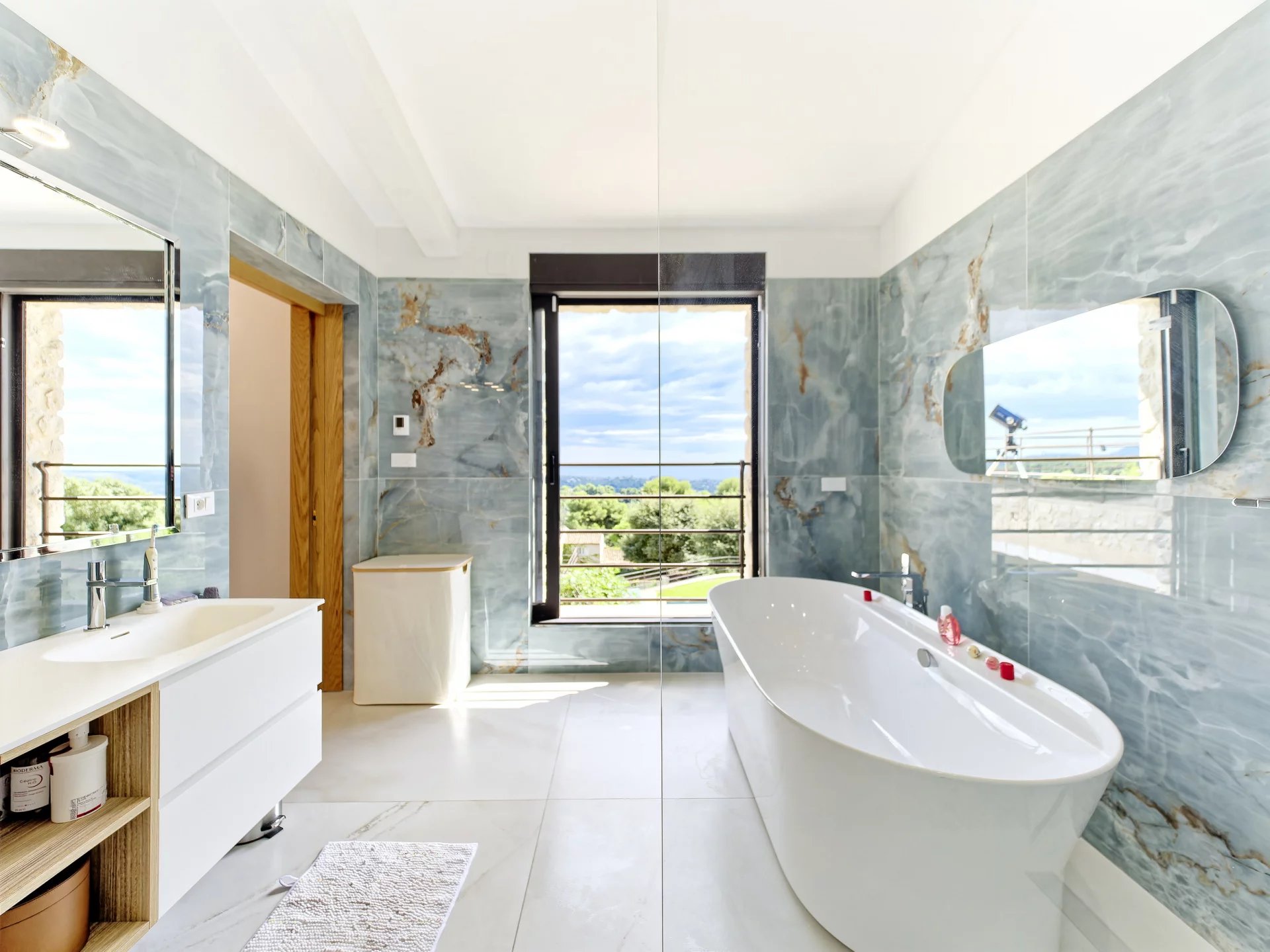 Saint-Paul-de-Vence, Provence-Alpes-Côte d?Azur, 06570, FR, ,Residential,For Sale,1630270