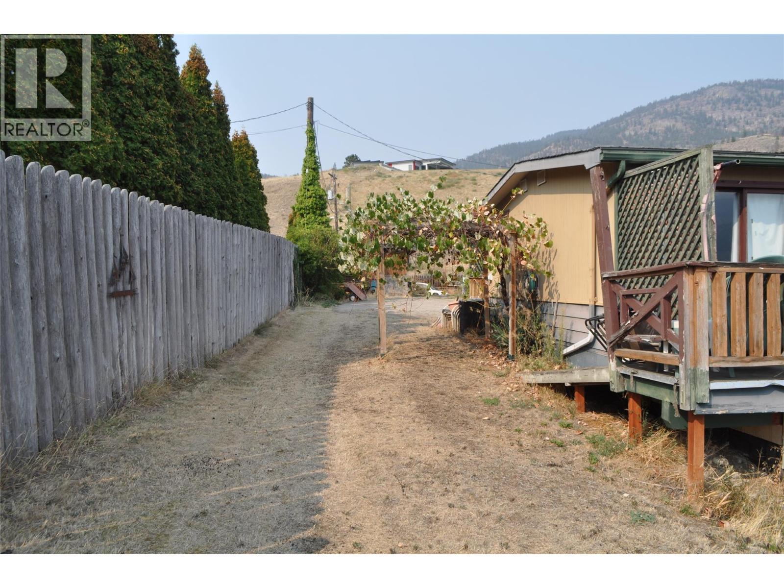 KALEDEN, British Columbia, V0H 1K0, CA, 1 Bedroom Bedrooms, ,1 BathroomBathrooms,Residential,For Sale,1948782