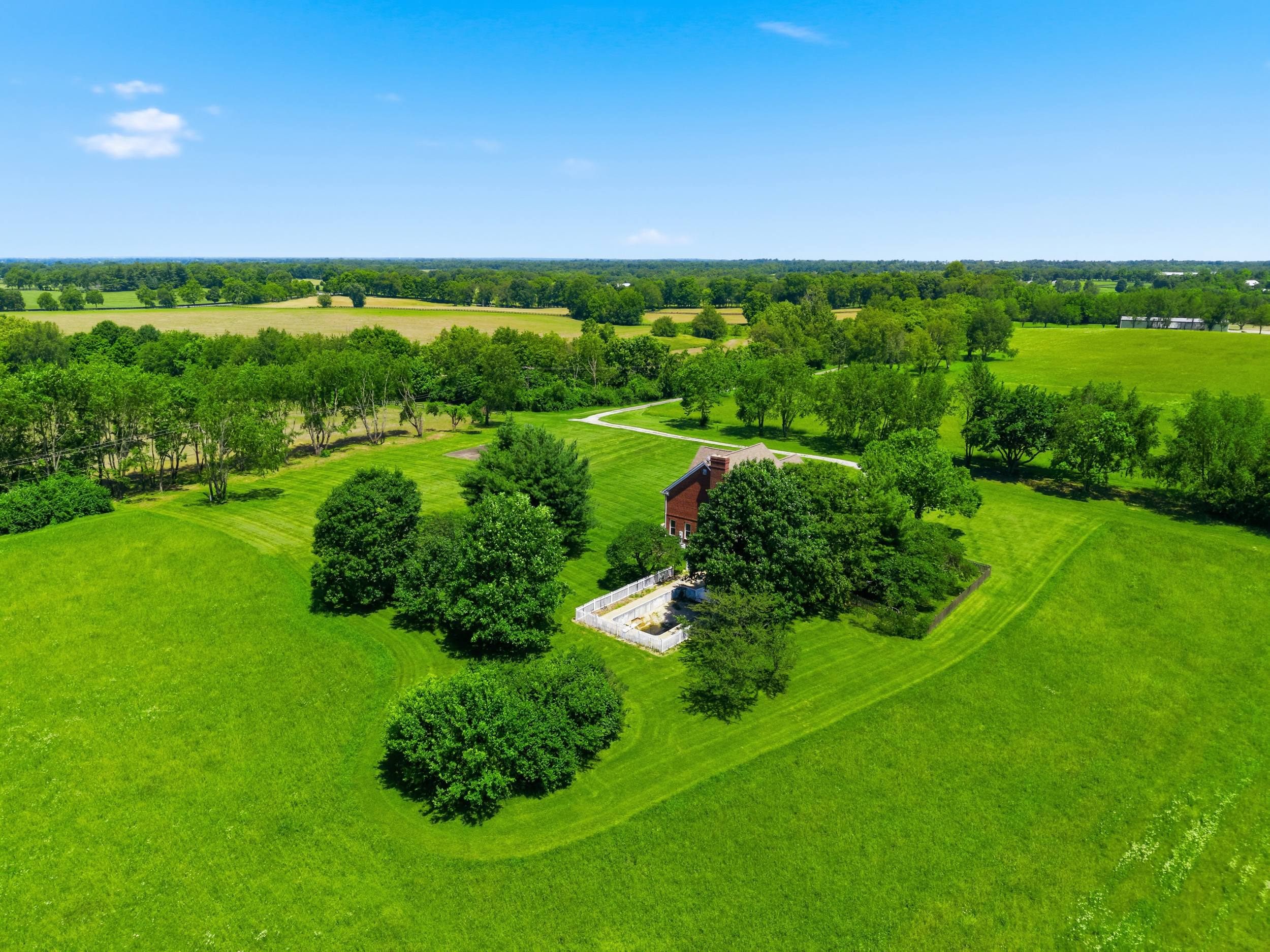  5650 Russell Cave Road - 物件實景